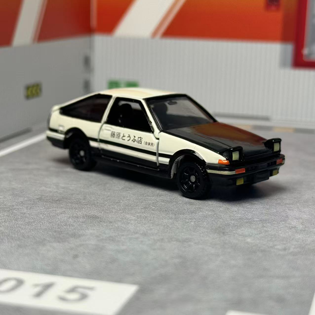 Takara Tomy Tomica NO.145 Drea - đánh giá và giá Model Kit Ae86