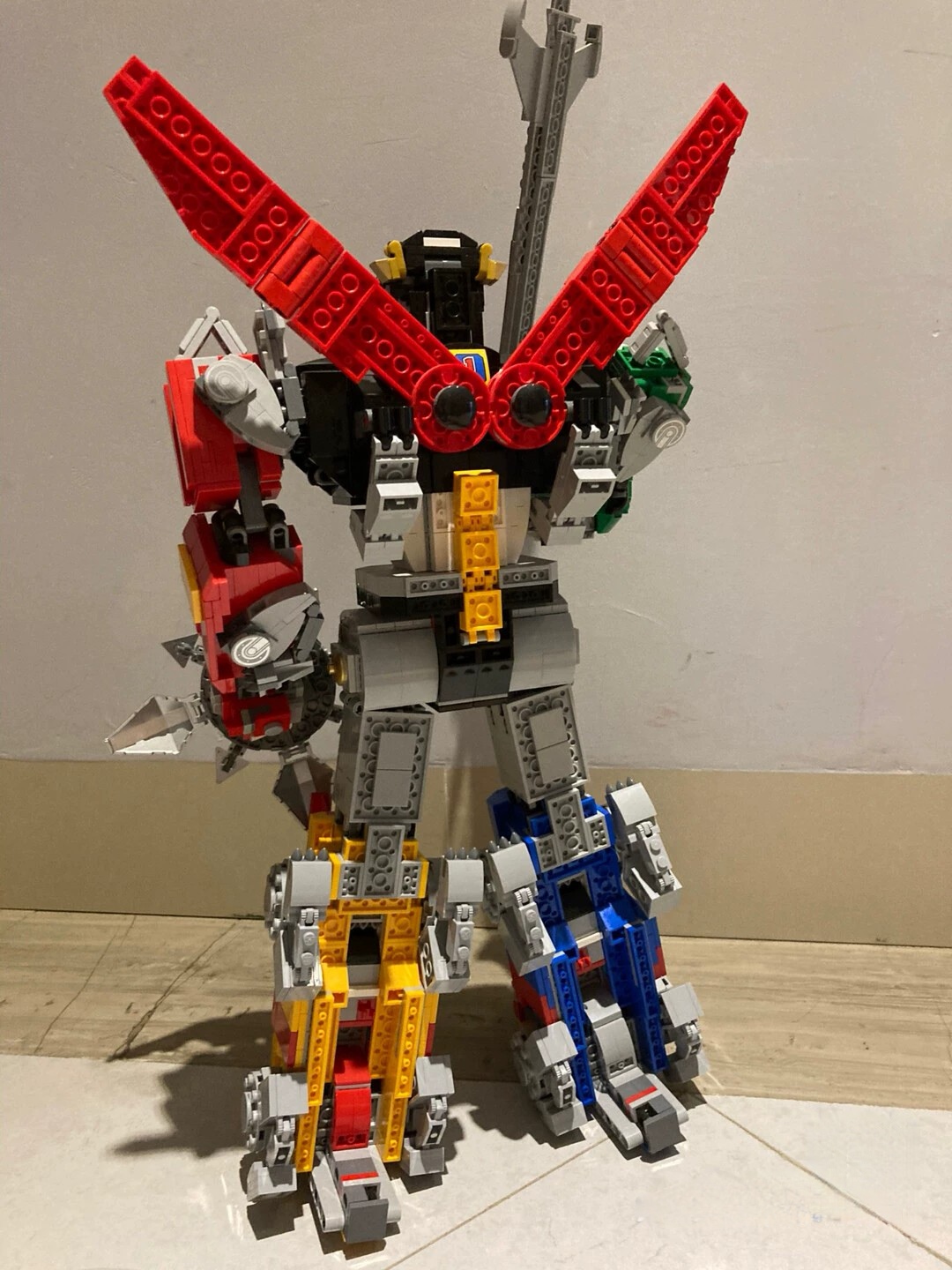 Voltron Building Robot Model K - đánh giá và giá Model Kit Voltron
