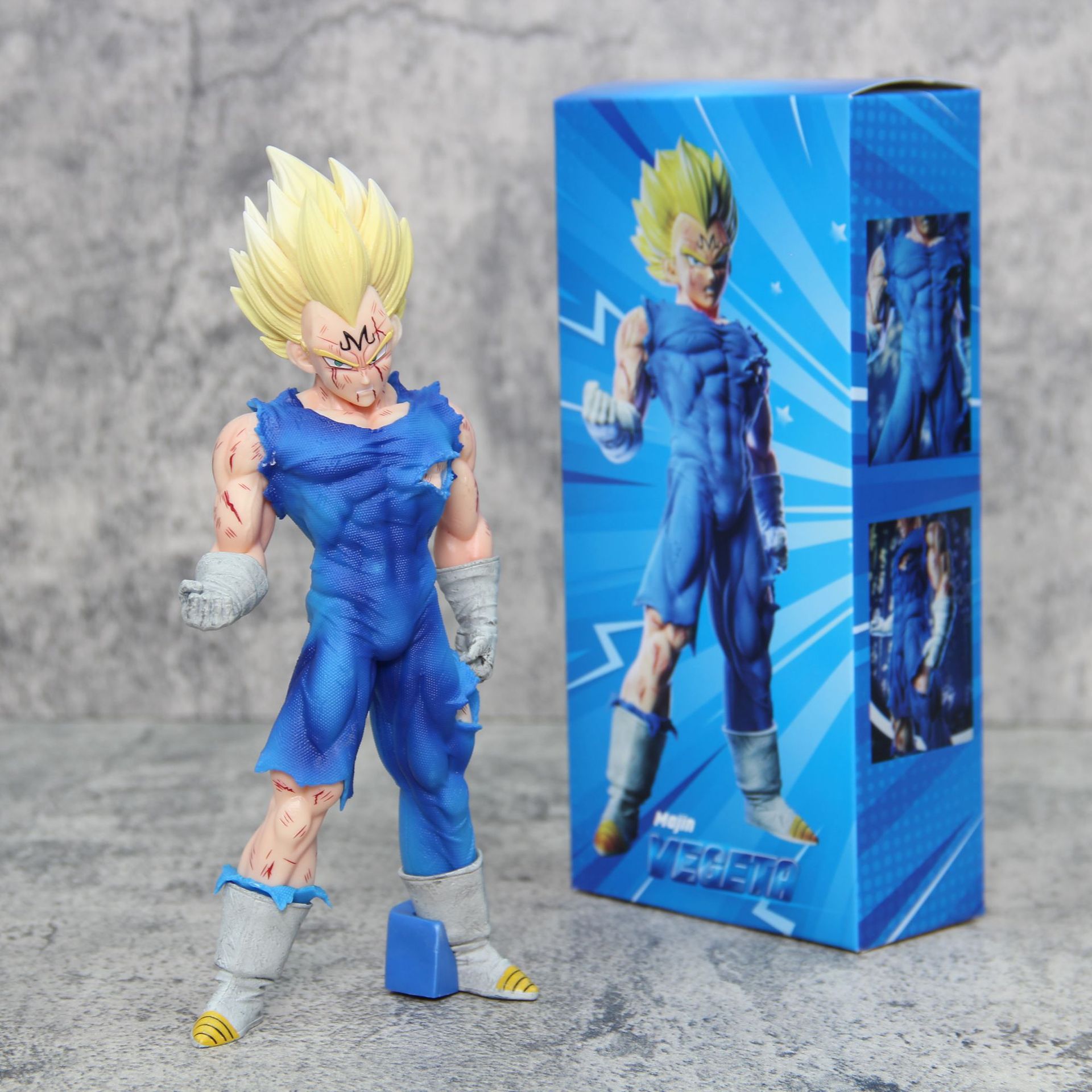 Dragon Ball Z Super Saiyan Pri - đánh giá và giá Model Kit Vegeta